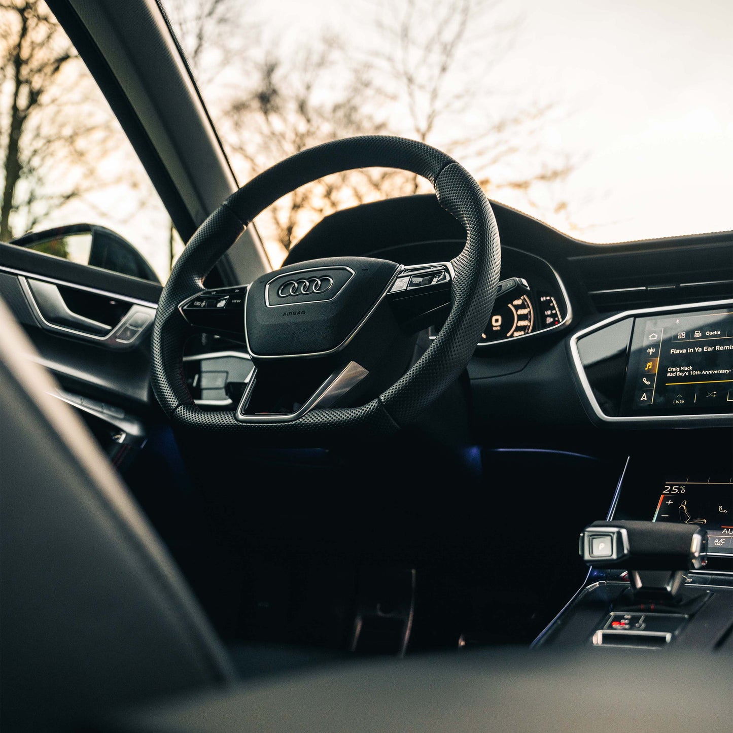 Audi RS6 Instruktorfahrt (inkl. personalisiertem Smartphone Case)